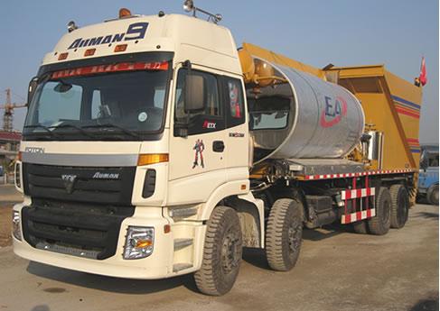 同步碎石撒布车